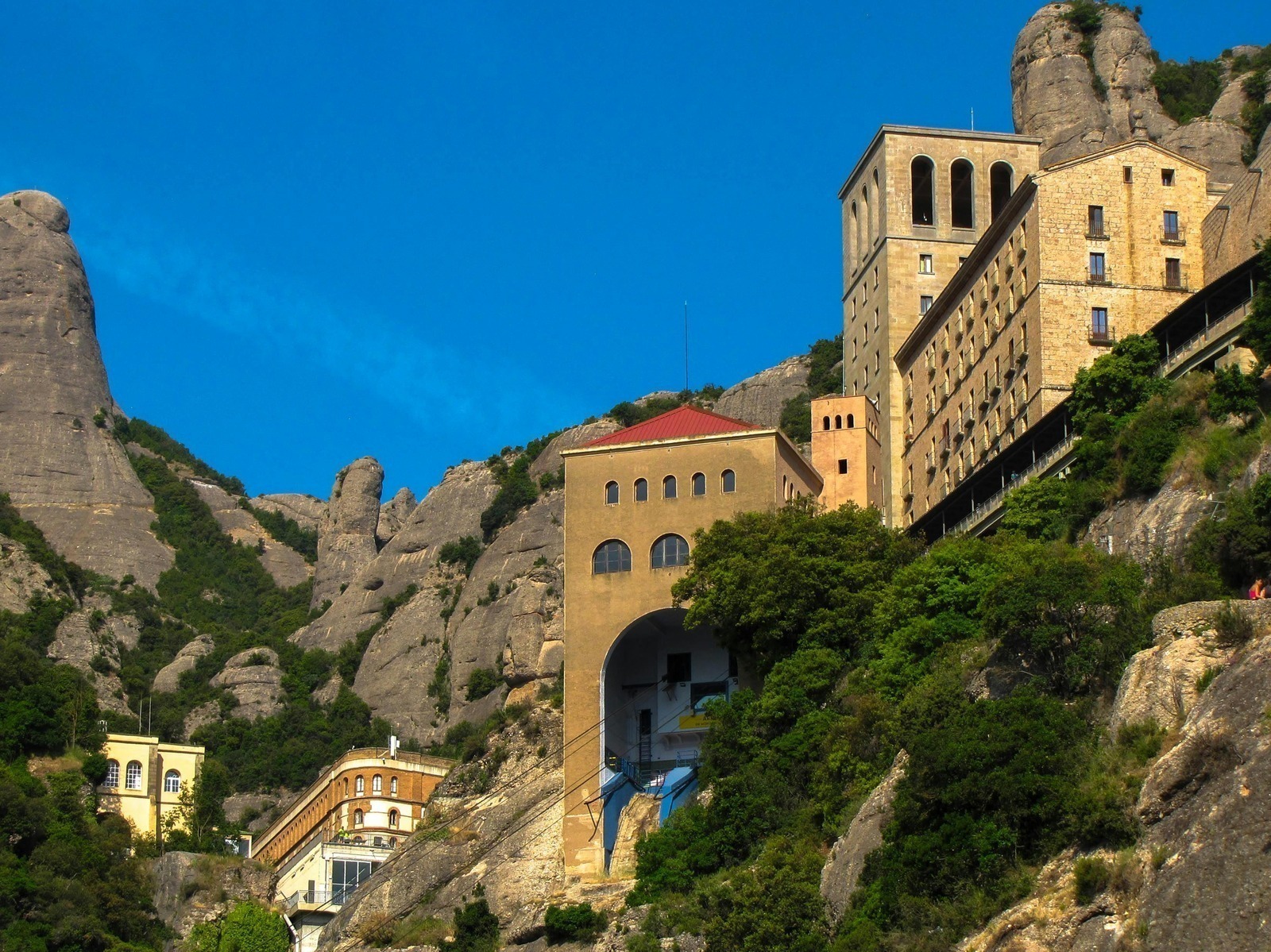 Plastová vs hliníková okna