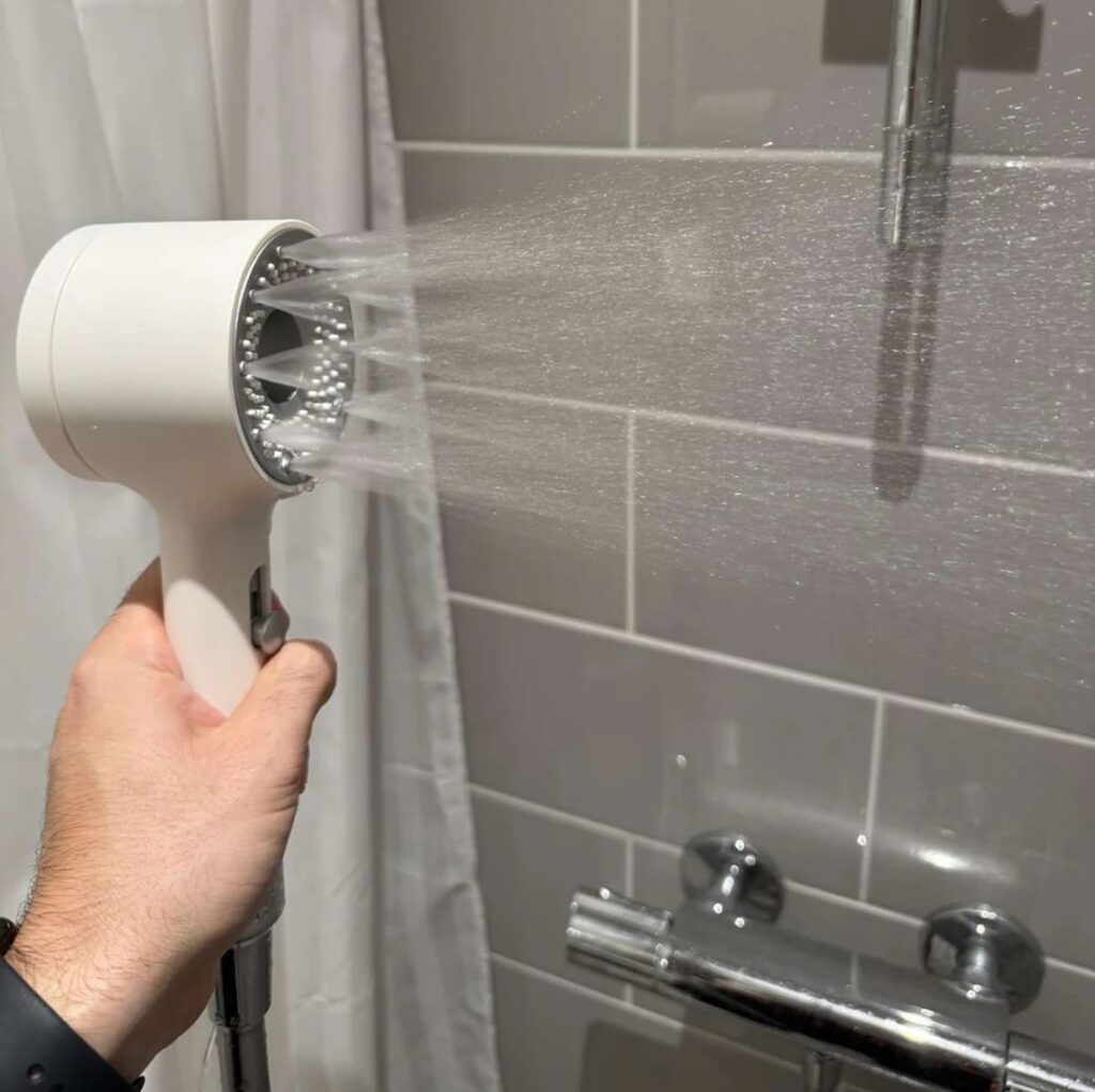 Koľko dokáže ušetriť filtračná sprchová hadica (a čo všetko tým získate)
